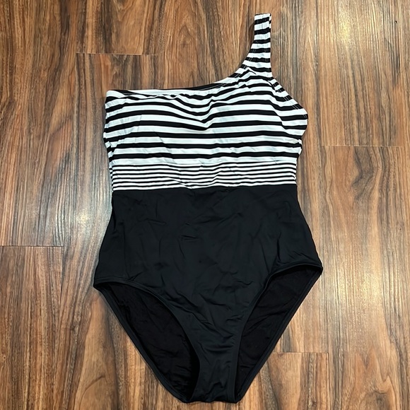 Tommy Bahama Breaker Bay One Shoulder One Piece - Picture 4 of 14